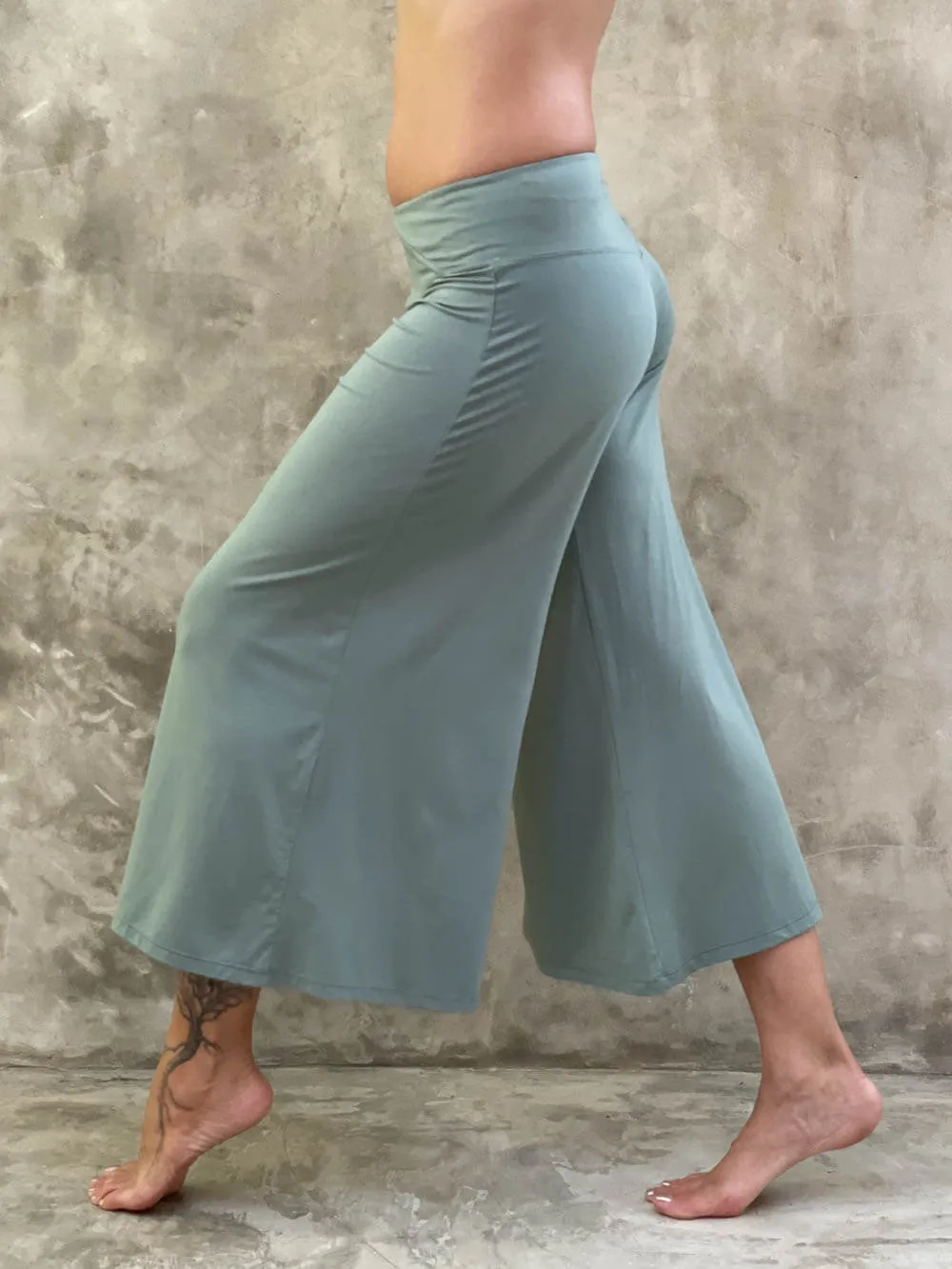 Cropped Flare Pant