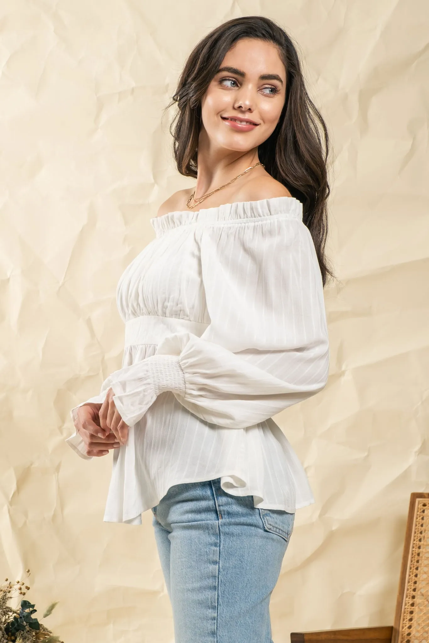 RUFFLED OFF-SHOULDER TOP